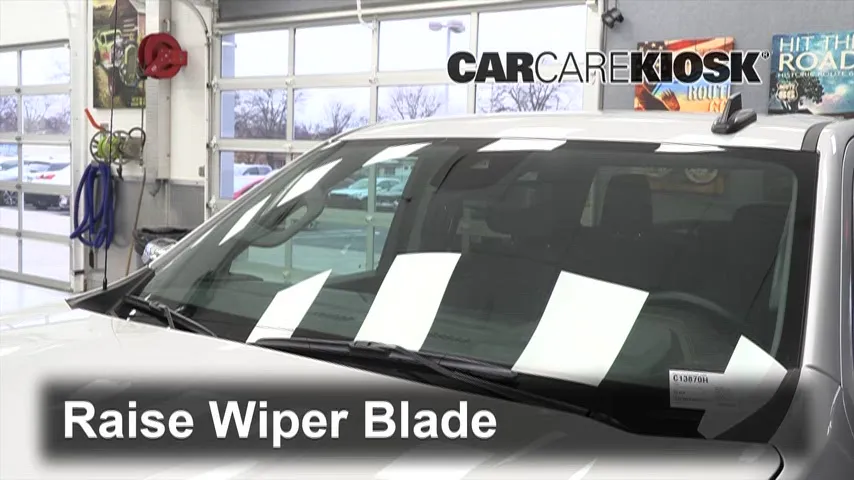 2022 Chevrolet Silverado 1500 LT 2.7L 4 Cyl. Turbo Crew Cab Pickup Windshield Wiper Blade (Front)